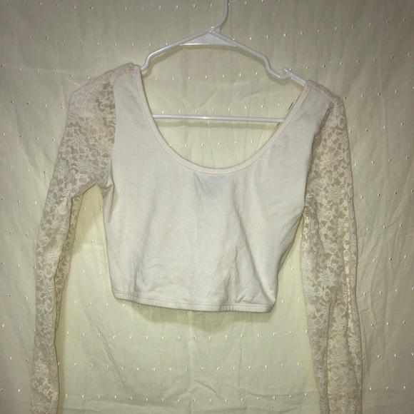 Crop top - Picture 1 of 1